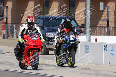 media/Aug-26-2022-Fastrack Riders (Fri) [[055e3b3c9d]]/level 2/Session 1 Start Finish/